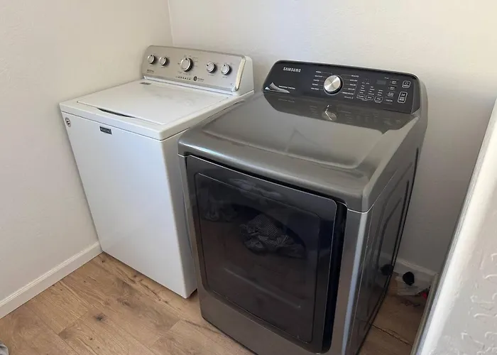 Holiday home Pet-friendly 4br Garage Yard