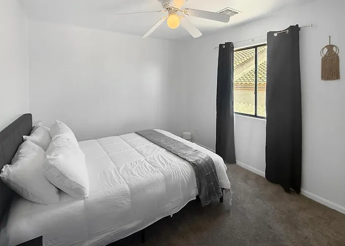 Pet-friendly 4br Garage Yard Casa Grande